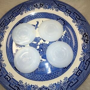 MASON JAR 4 Sana milk glass zinc lid inserts, no chips or cracks.